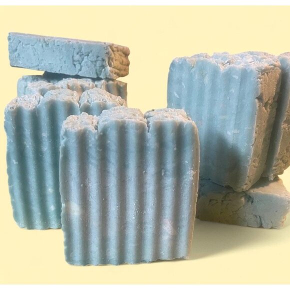 Butterfly Pea Flower (Unscented)‎ Herbal Soap - Picture 3 of 4